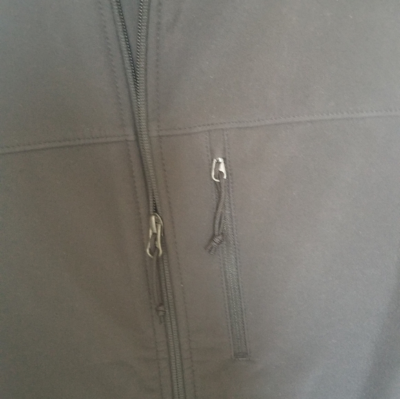 The North Face Weatherproof Soft Shell Vest - Picture 4 of 11